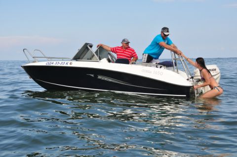 Катер COBRA 1650 TC