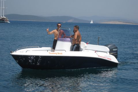 Катер COBRA 1850 CC