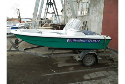 Wyatboat-DCM (стеклопластиковый тримаран)