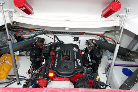 Катер COBRA 2650 Perfomance LTD Катер COBRA 2650 Perfomance LTD